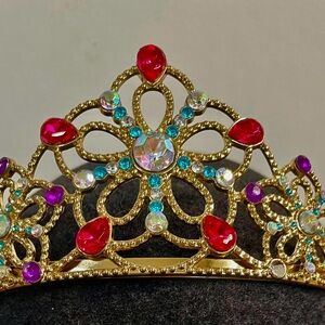 Bejewelled Gold Tiara crown in great condition perfect for any princess outfit